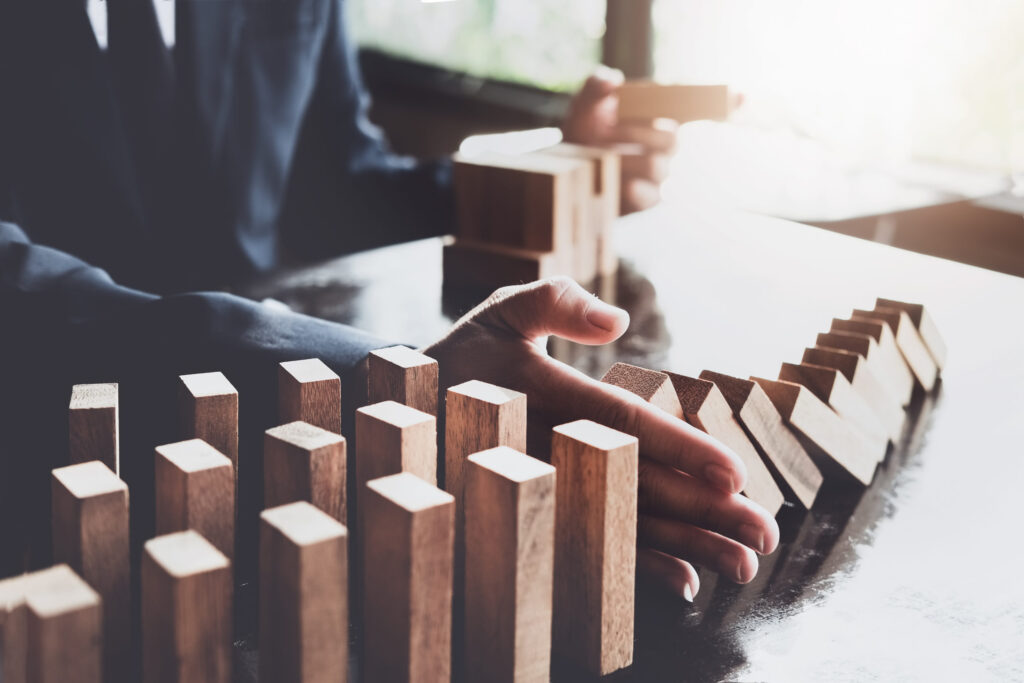 Duración: 20 horas pedagógicas.
Modalidad: Sincrónica (clases on line vía Zoom Educacional); Asincrónicas (clases grabadas en Zoom Educacional).
Dirigido a: Funcionarios Públicos de Planta y a Contrata, Contratados a Honorarios, y Dirigentes Gremiales. También a trabajadores del Sector Privado que a modo de prestación de servicios interactúan con la Administración Pública.